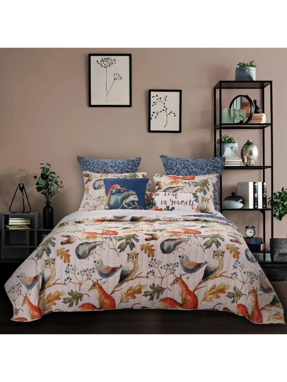 Elegant King Quilt Set in Off-White, Soft Cotton, Cozy Bedding for Home Decor
